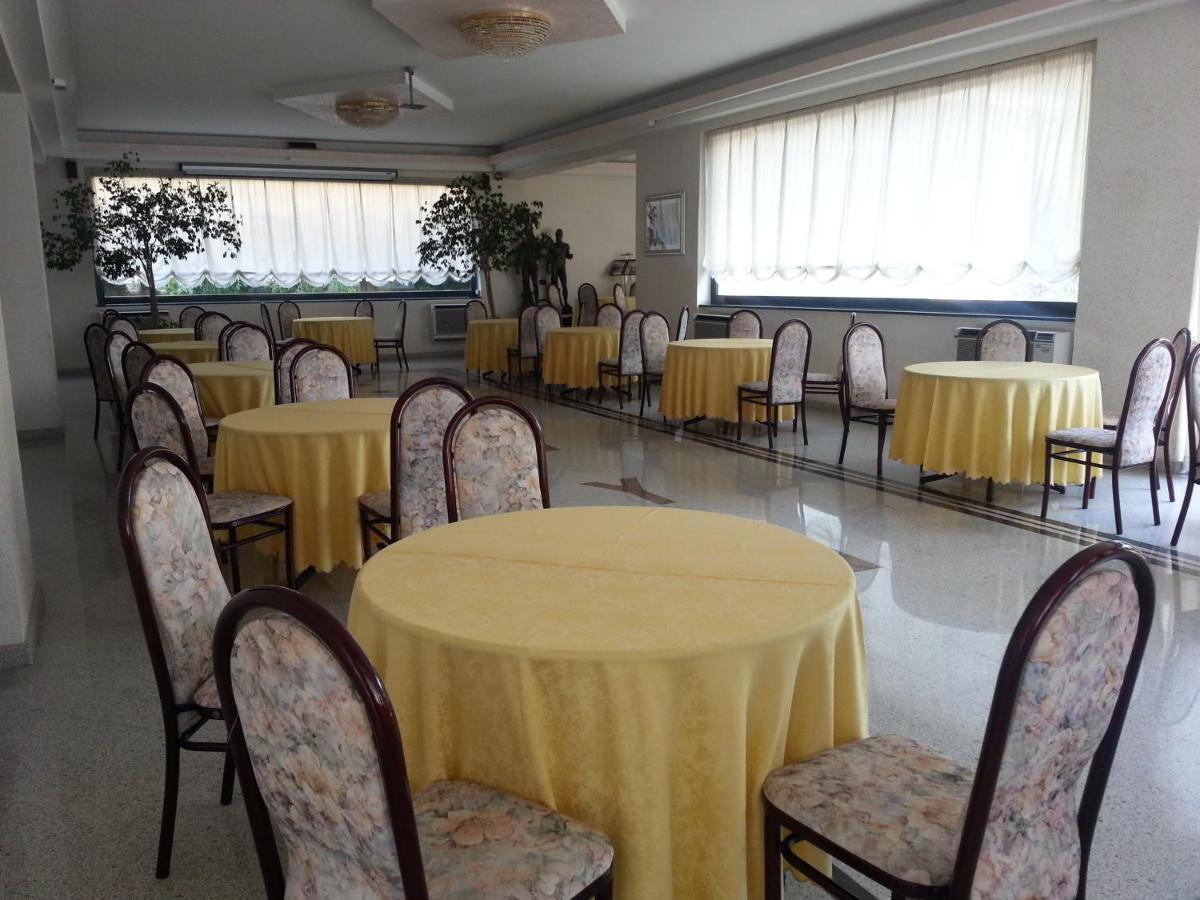 Hotel Capys Капуа Экстерьер фото